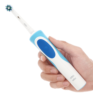 Bàn chải điện Oral-B Vitality CrossAction Blue D12.513
