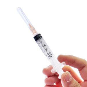 Bơm kim tiêm Vinahankook (3ml/cc) hộp 100 cái