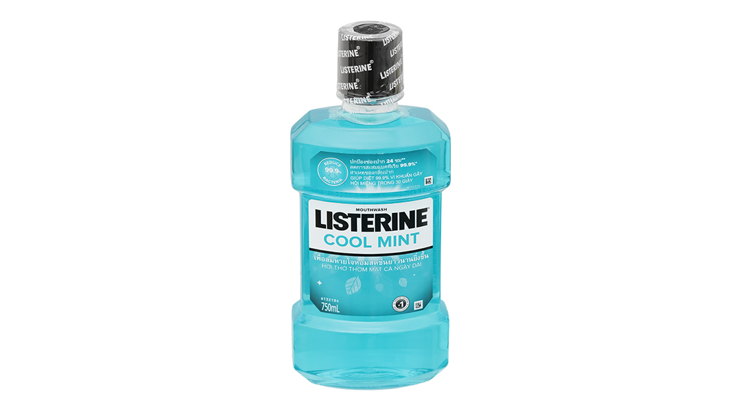 Nước súc miệng Listerine Cool Mint giúp hơi thở thơm mát chai 750ml