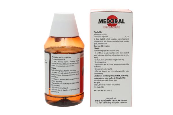 Thuốc súc miệng họng Medoral hỗ trợ trị nhiễm khuẩn họng, loét miệng chai 250ml