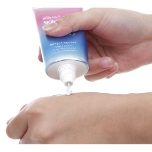 Tinh chất chống nắng Sunplay Tone Up Essence Lavender SPF 50+/PA++++ tuýp 50g